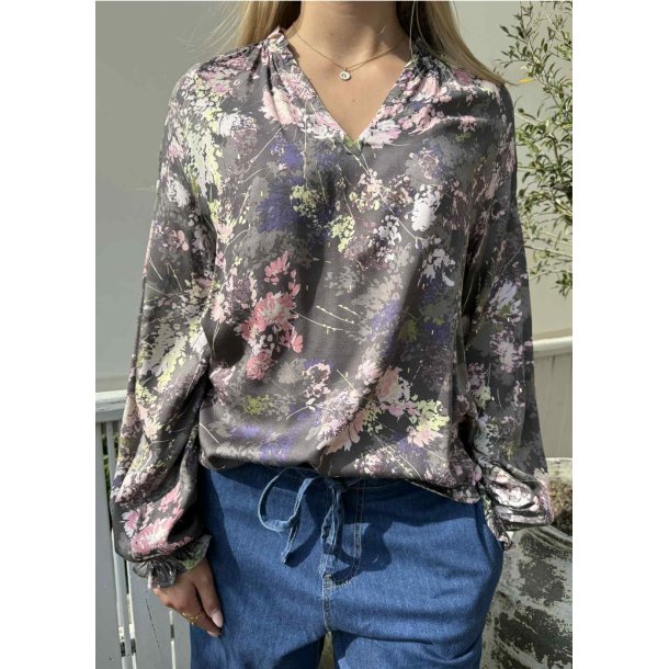 Madi Dittemarie Blouse- Grey flower