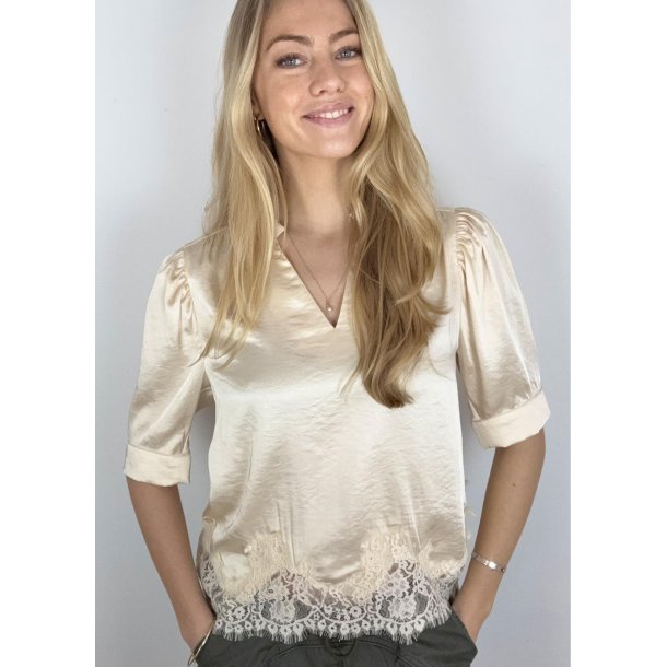 Moe Lace Blouse- Champagne