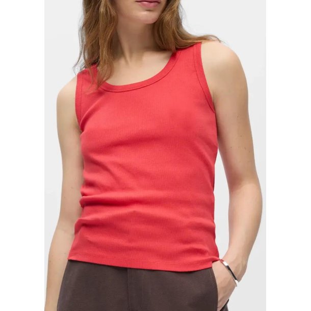 Moli Sli Tank Top- Poinsettia