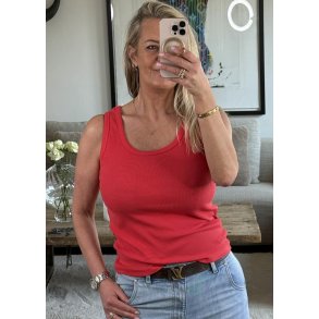 Moli Sli Tank Top- Poinsettia