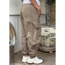 MollieGO Pants- Dark Camel