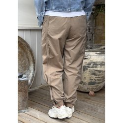 MollieGO Pants- Dark Camel