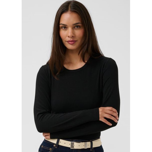 Nia Juliet Ls T-shirt- Black