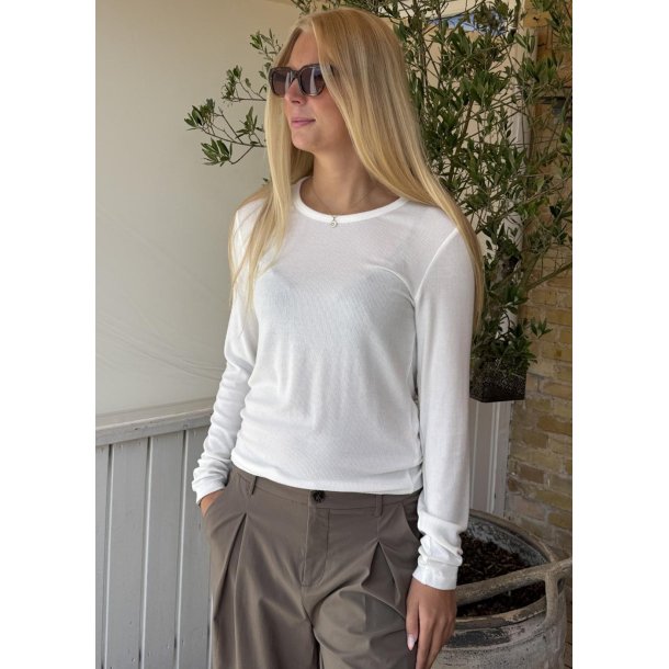 Nia Juliet LS T-shirt- White
