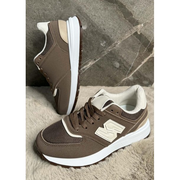 Noa Trendy Trainers- Brown