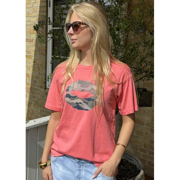 Petra Gith T-shirt- Sugar Coral