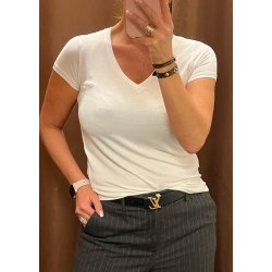 Poppy V-neck T-shirt- Spring garden