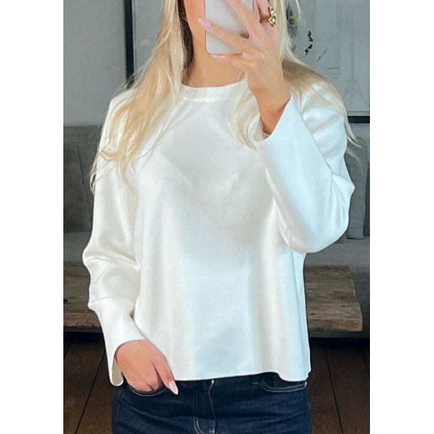 Reynard Square Sleeve O-neck- Cloud dancer