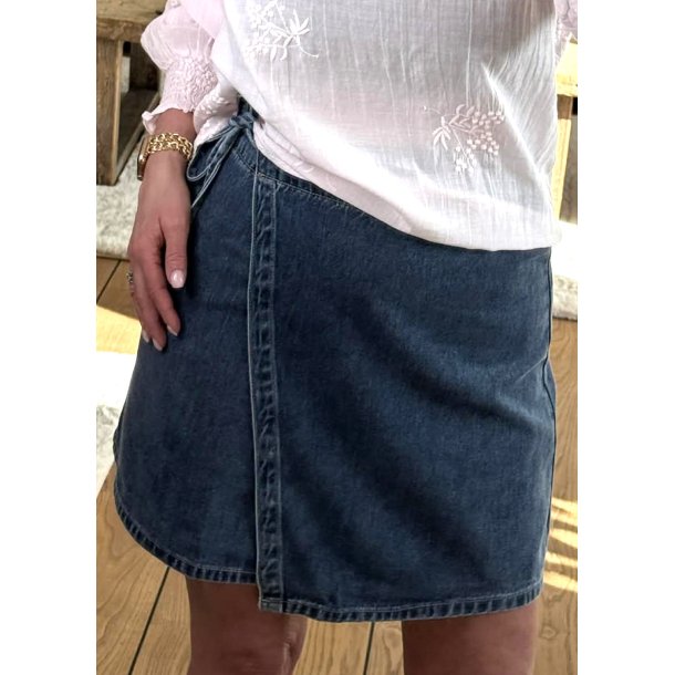 Rosie Denim Short Wrap Skirt-med.bl