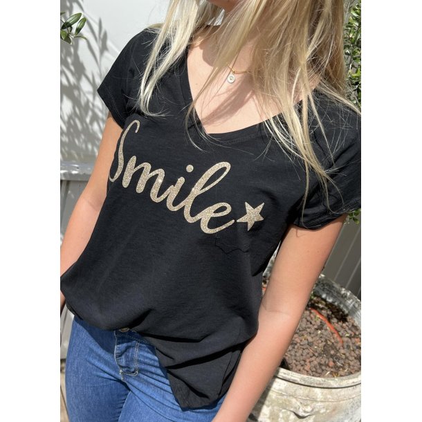 Smile T-Shirt - Black