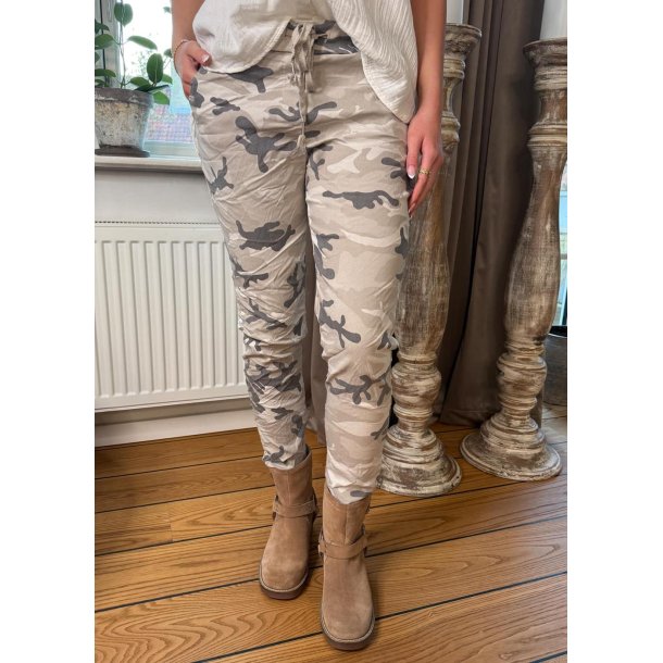 Stretchy Camouflage Pants- Beige