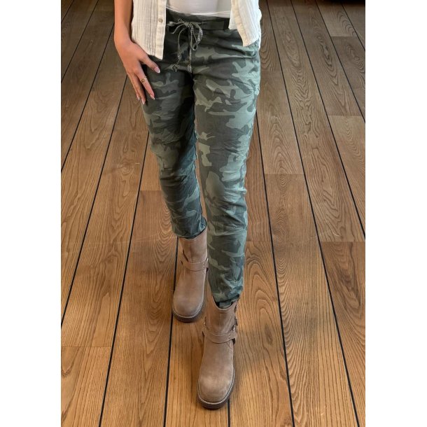 Stretchy Camouflage Pants- Khaki
