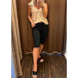 Stretchy Capri Pants- Black