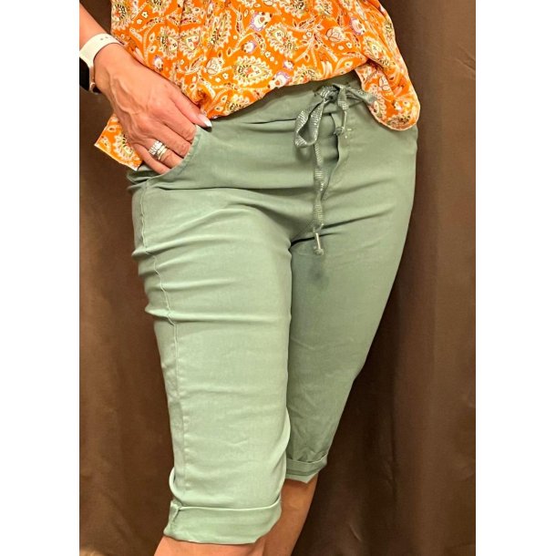 Stretchy Capri Pants- Khaki - Underdele - Filuca B