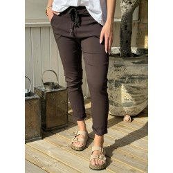 Stretchy Plain Pants- Brown