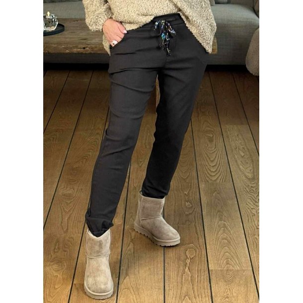 Stretchy Plain Pants- Brown