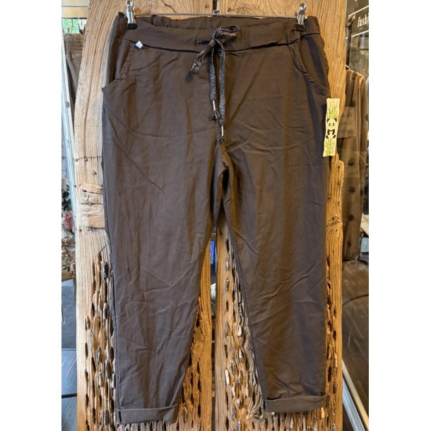 Stretchy Plain Pants Plus Size 42/46-Brown