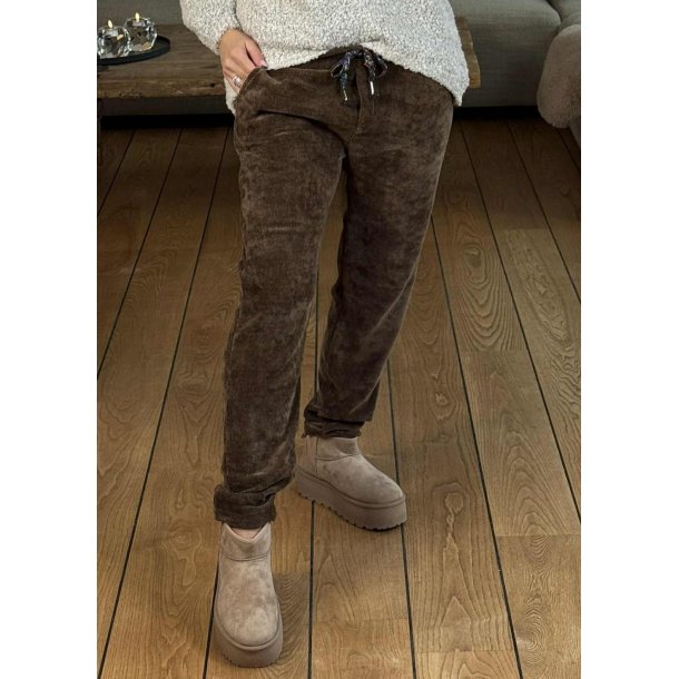 Stretchy Velvet Pants- Brown