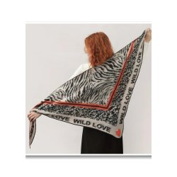 Triangle Scarf Wild Love -Beige