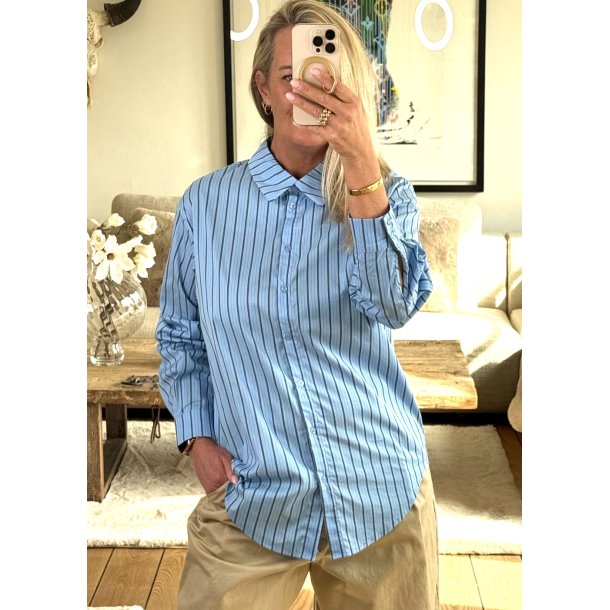 Tutta Lo Shirt-Little boy blue seal