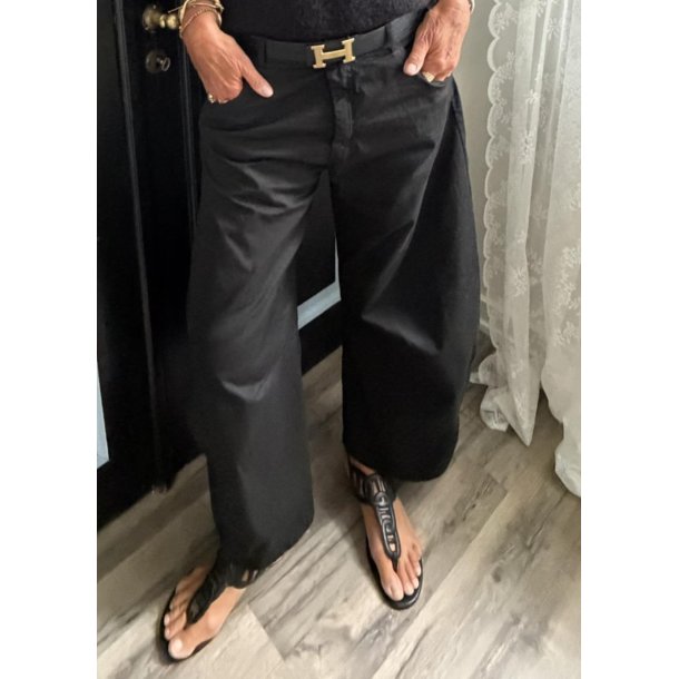 Unito Jeans- Black PRE-ORDRE