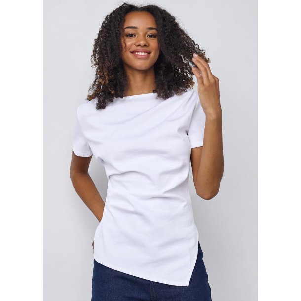 VEDA TOP- WHITE Overdele