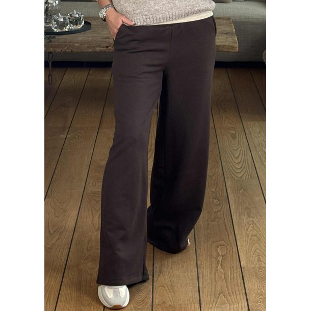 Vemia Sweat Pants- Brown