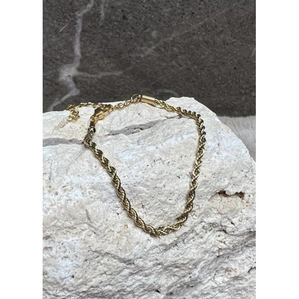 Vera Bracelet-Gold