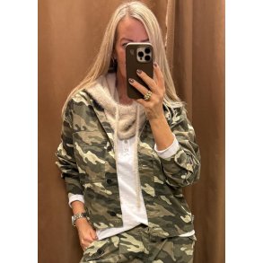 Vesas Jacket- Camouflage