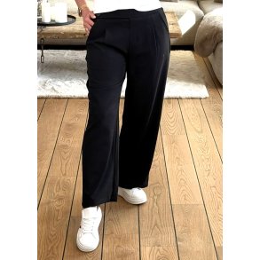 Viksa Pants Cropped- Black