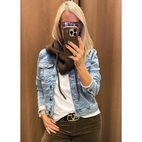 Vilma Denim Jacket- Washed Blue Den