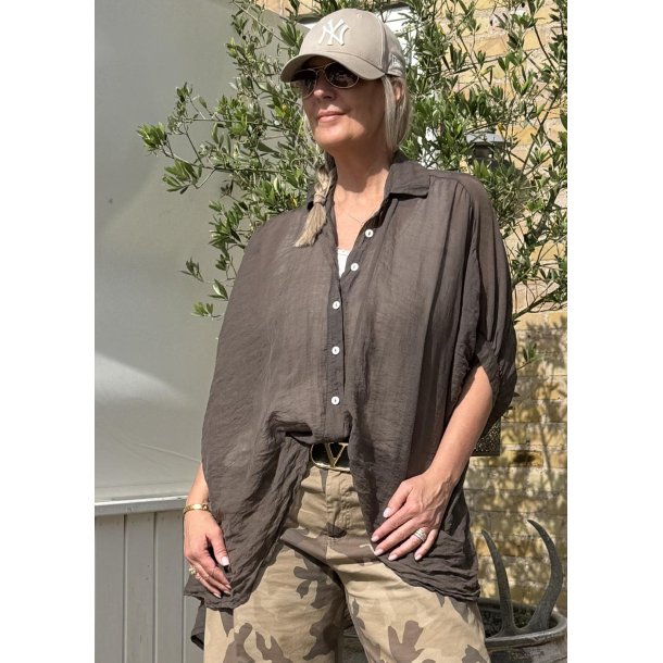 Way Way Oversize Shirt- Dark Brown 