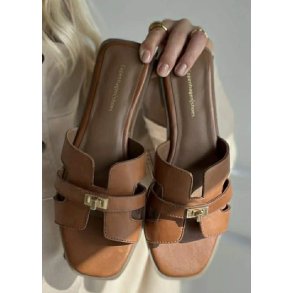 Woman�s World Sandal- Cognac